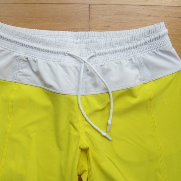 Lululemon Step Lively Crop Capri Pants Yellow - Picture 3 of 7